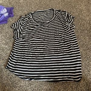 American Eagle shirt